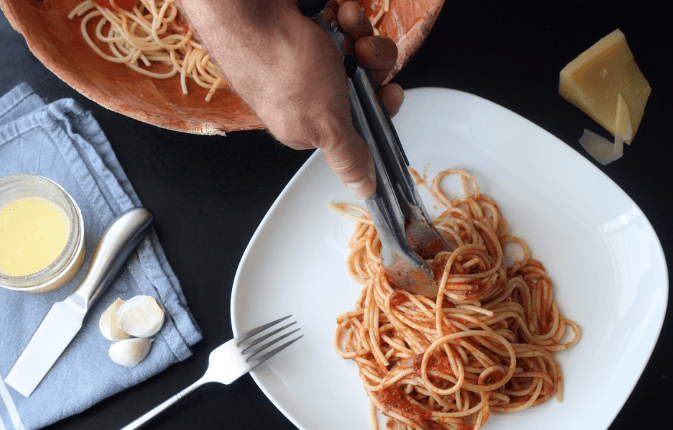Ricetta per Spaghettini con  salsa di olive nere